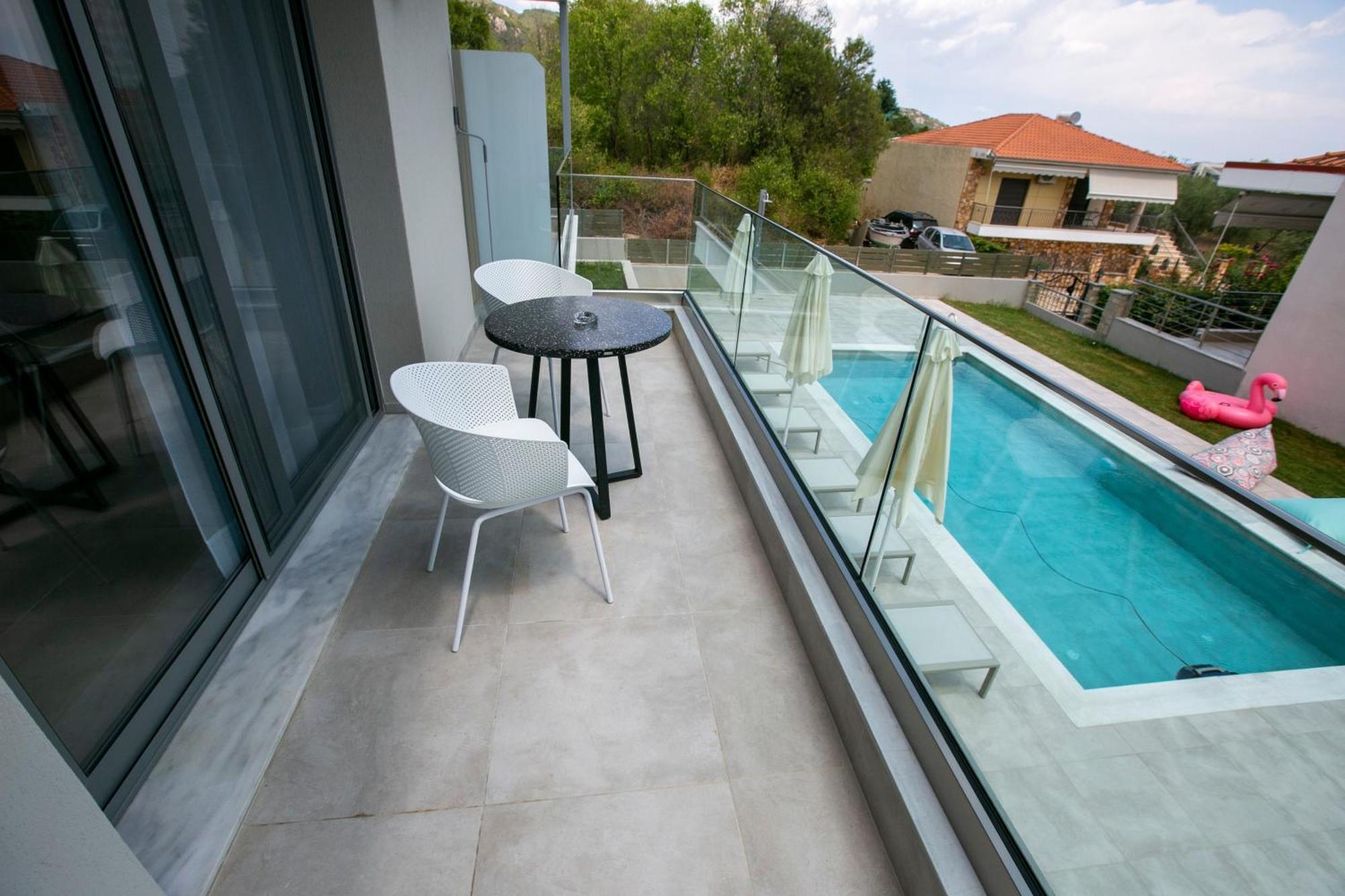 Arodo Suites Nea Iraklitsa Экстерьер фото