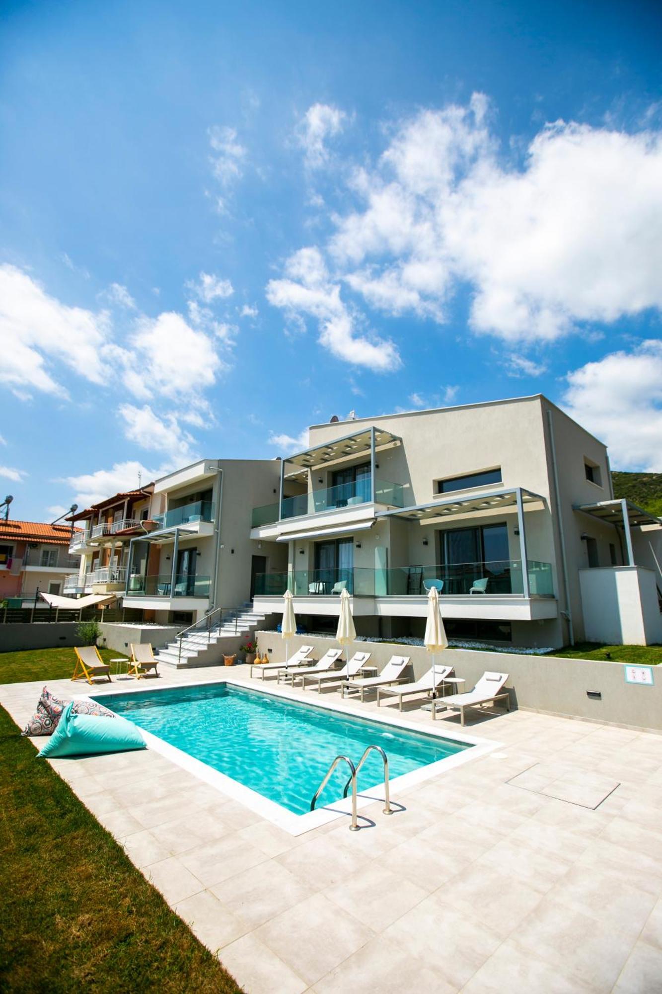 Arodo Suites Nea Iraklitsa Экстерьер фото