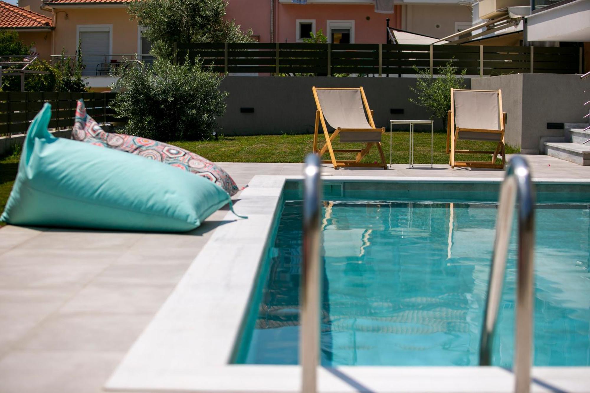 Arodo Suites Nea Iraklitsa Экстерьер фото