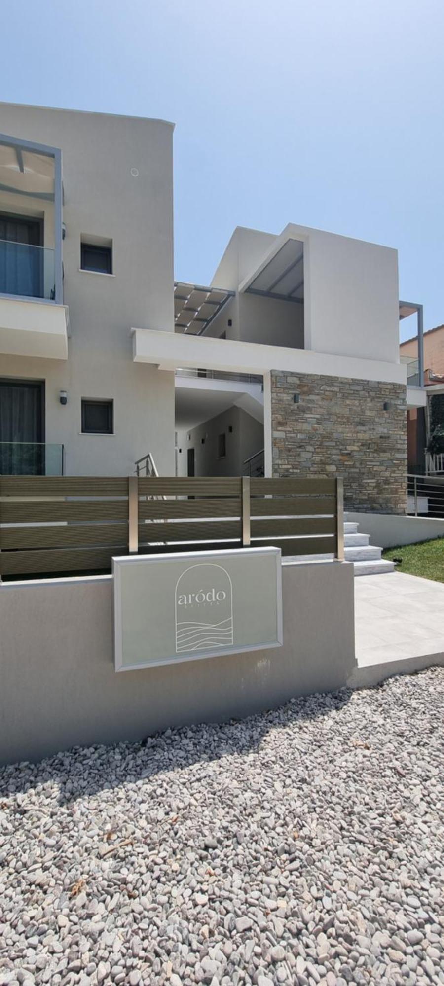 Arodo Suites Nea Iraklitsa Экстерьер фото