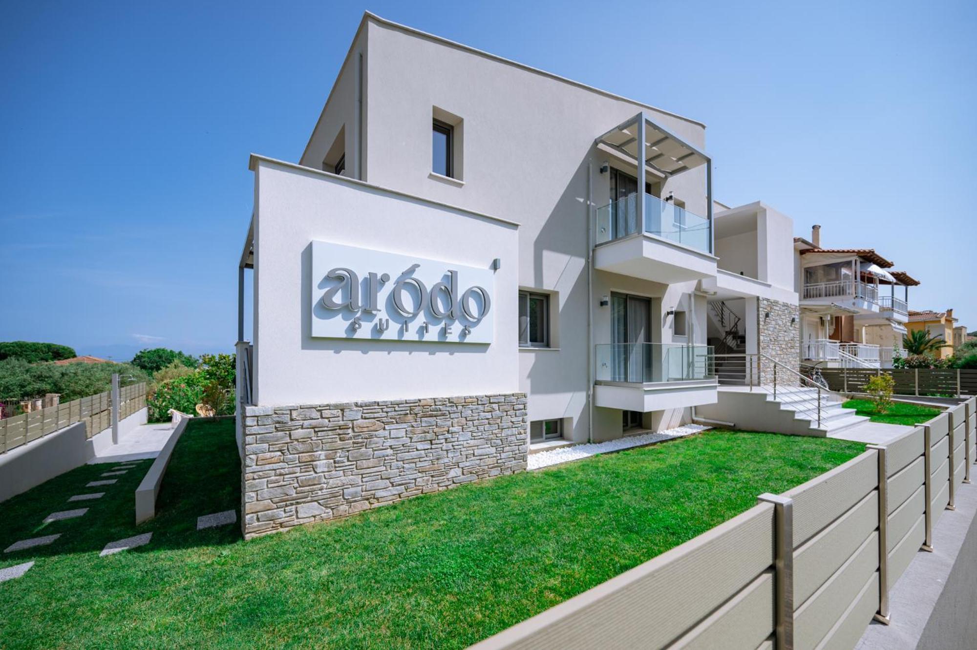 Arodo Suites Nea Iraklitsa Экстерьер фото