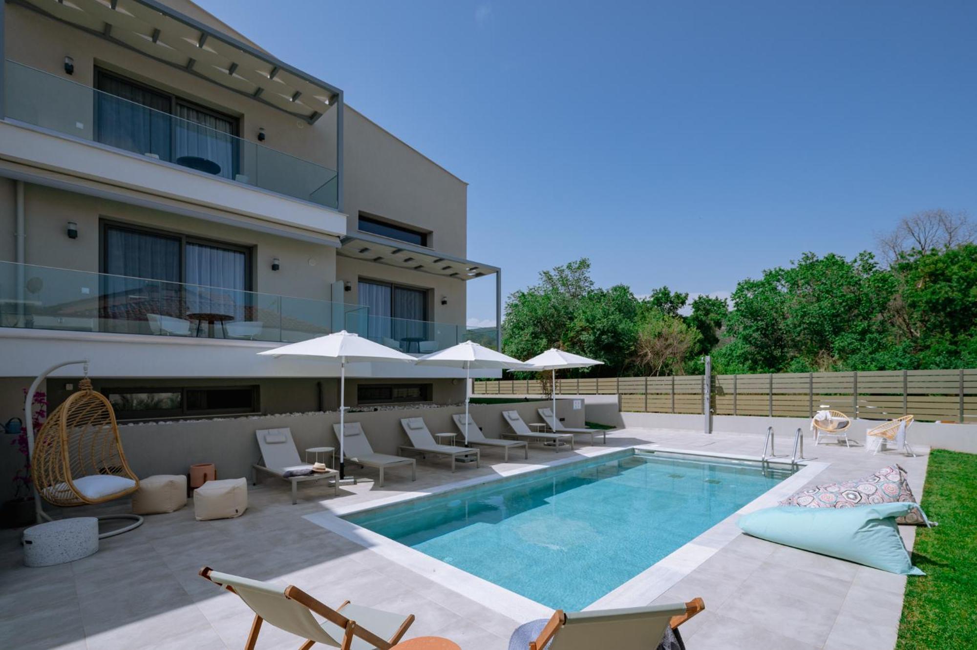 Arodo Suites Nea Iraklitsa Экстерьер фото