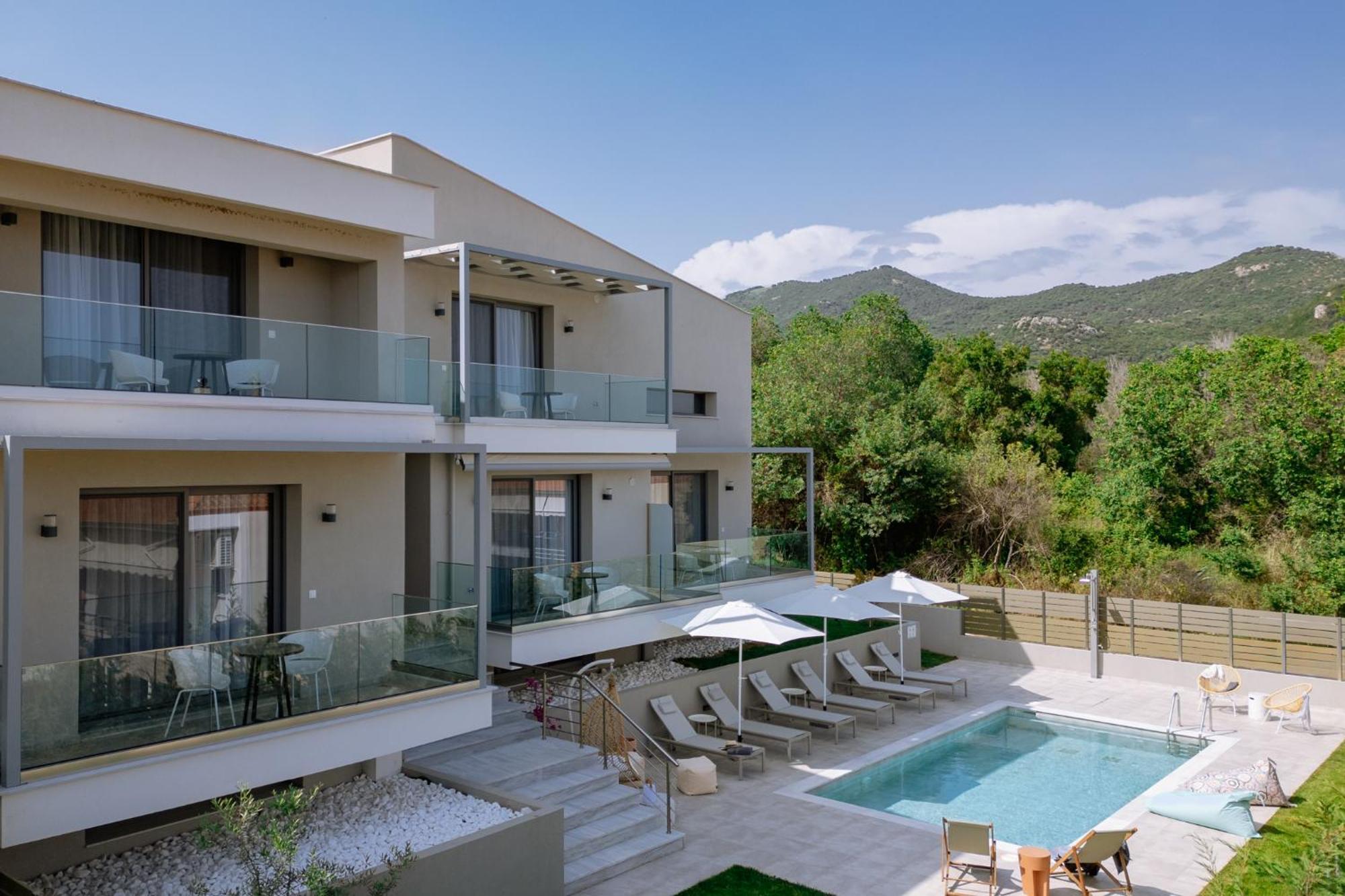 Arodo Suites Nea Iraklitsa Экстерьер фото